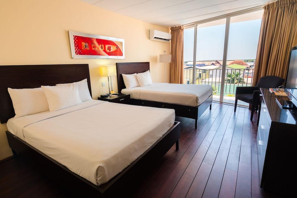 Radisson Hotel פרמריבו מראה חיצוני תמונה