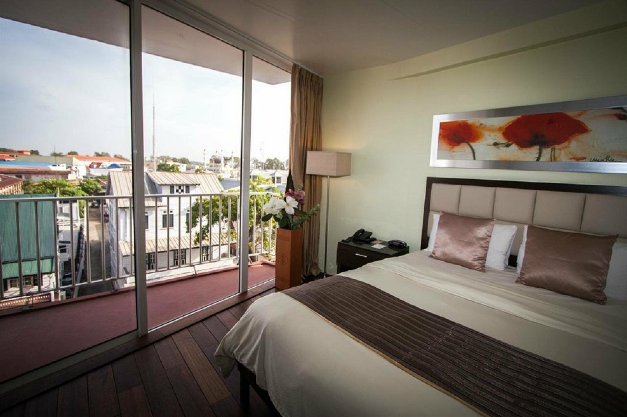 Radisson Hotel פרמריבו מראה חיצוני תמונה