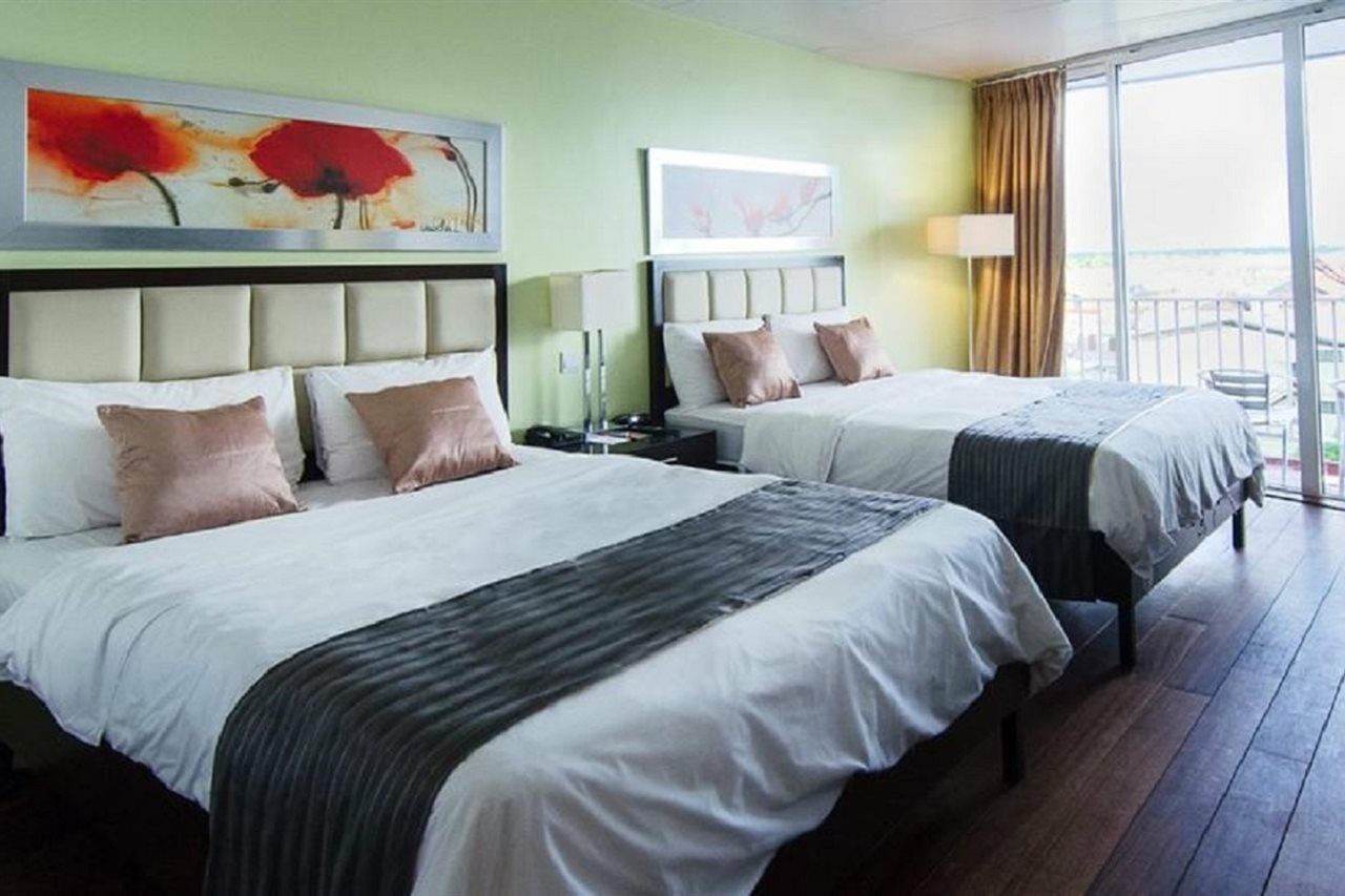 Radisson Hotel פרמריבו מראה חיצוני תמונה